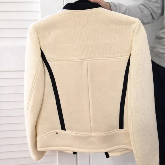 ✨ NWT H&M Asymmetrical Cream Moto Jacket | Red Lining | Size 4 - Picture 3 of 6